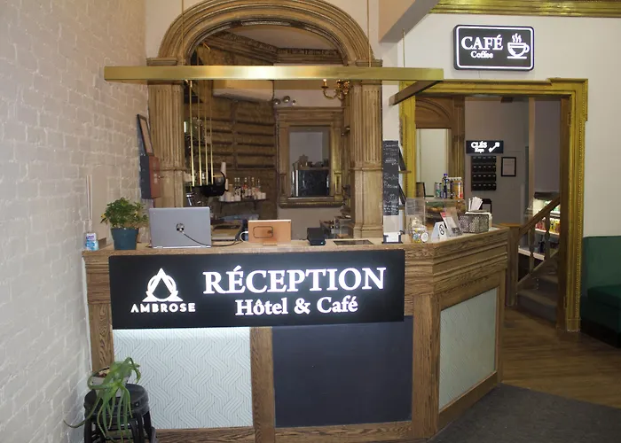 Ambrose House & Cafe - Self Check-In Guesthouse Montreal